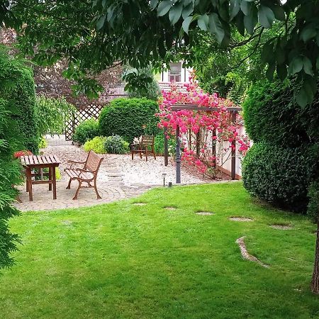Sebivi Apartments Baroko & Family Попрад Екстериор снимка