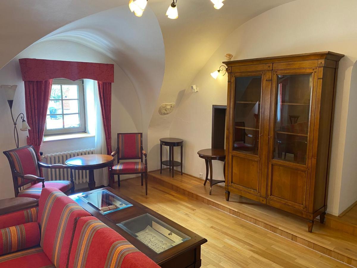 Sebivi Apartments Baroko & Family Попрад Екстериор снимка